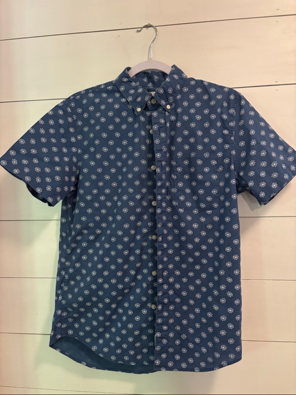 Men's American Eagle Short-Sleeve Navy Floral Button-Down Shirt